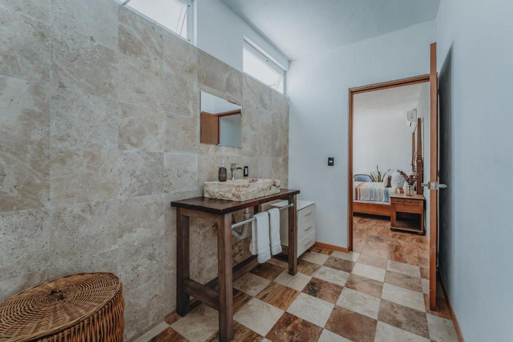 Kuchyň nebo kuchyňský kout v ubytování Amplia Habitación Privada Centro