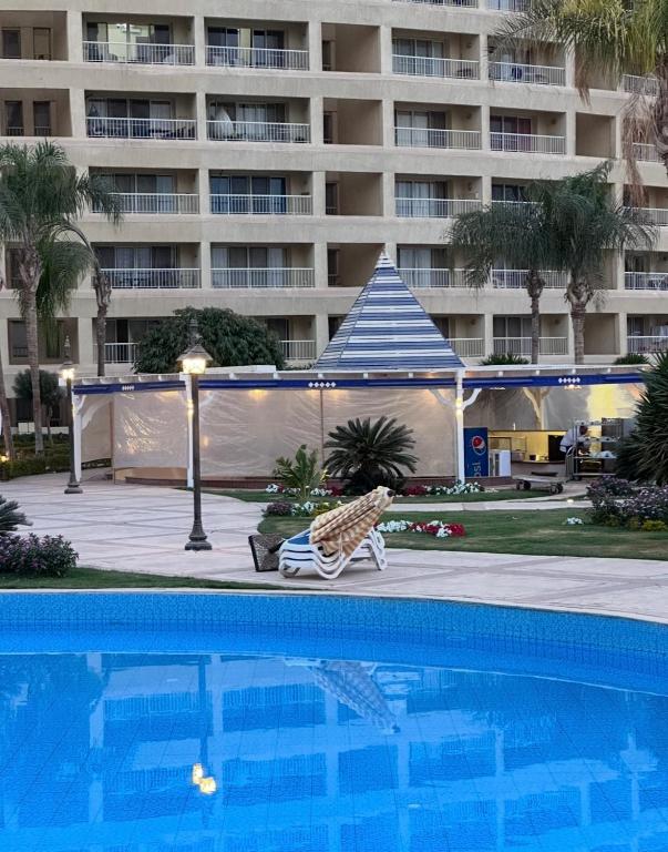 Bazén v ubytování Porto Sokhna pyramids Resort for family nebo v jeho okolí