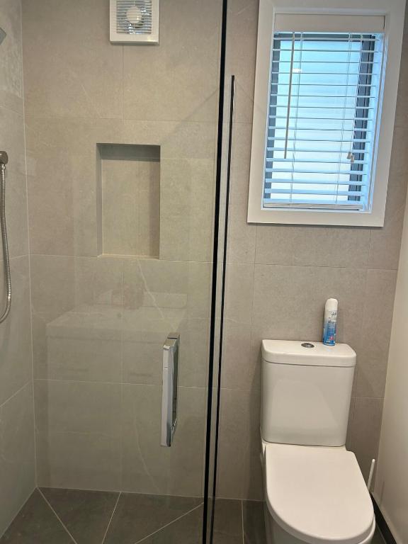 Apartment 5 on Armagh! - Resim 8