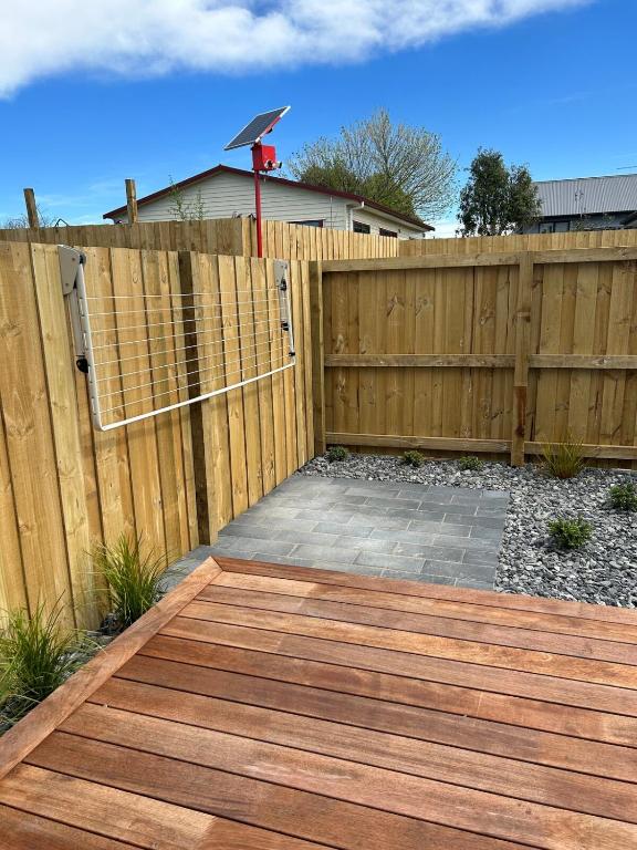 Apartment 5 on Armagh! - Resim 13