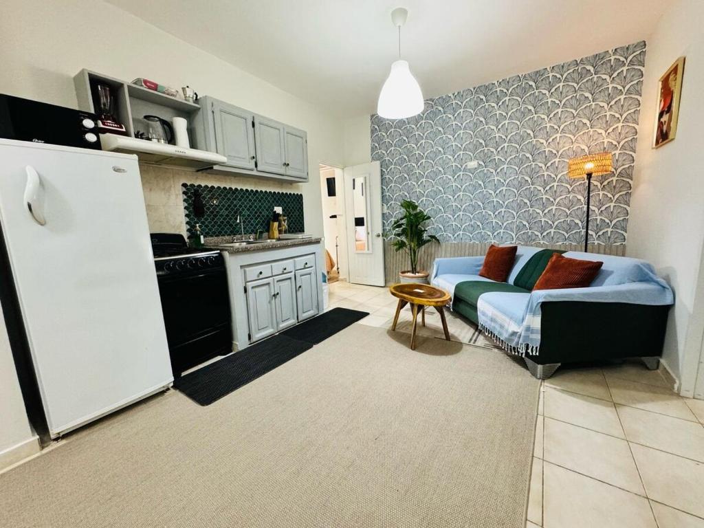 Nhà bếp/bếp nhỏ tại Central, a 5 Minutos de Playa, AC, Piscina, Cómodo, Bares, Rest