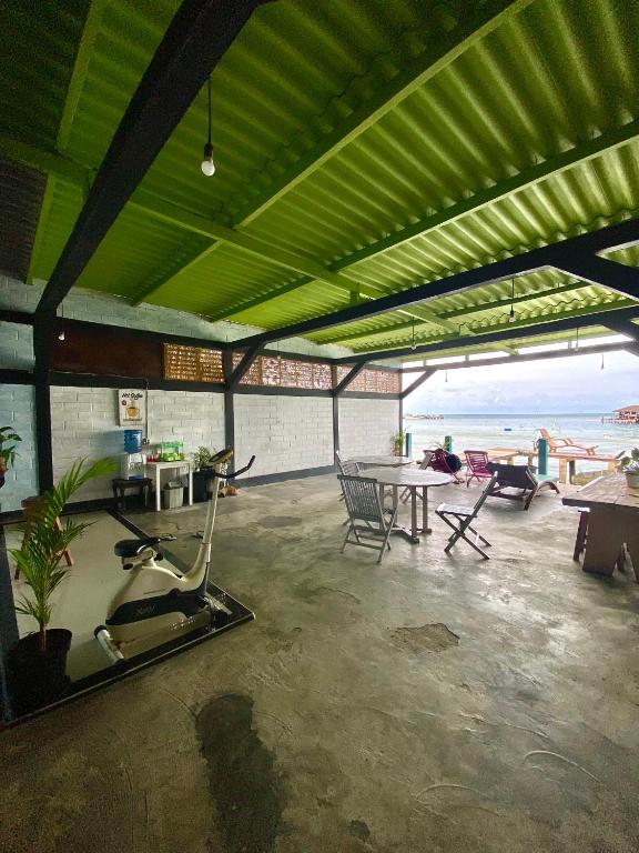 Fotografie z fotogalerie ubytování RGJS2r Hostel KARIMUNJAWA v destinaci Karimunjawa