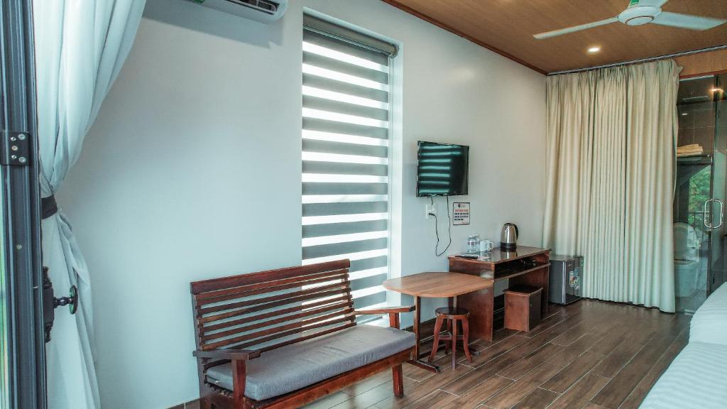 TV a/nebo společenská místnost v ubytování Homestay Thiên Cầm