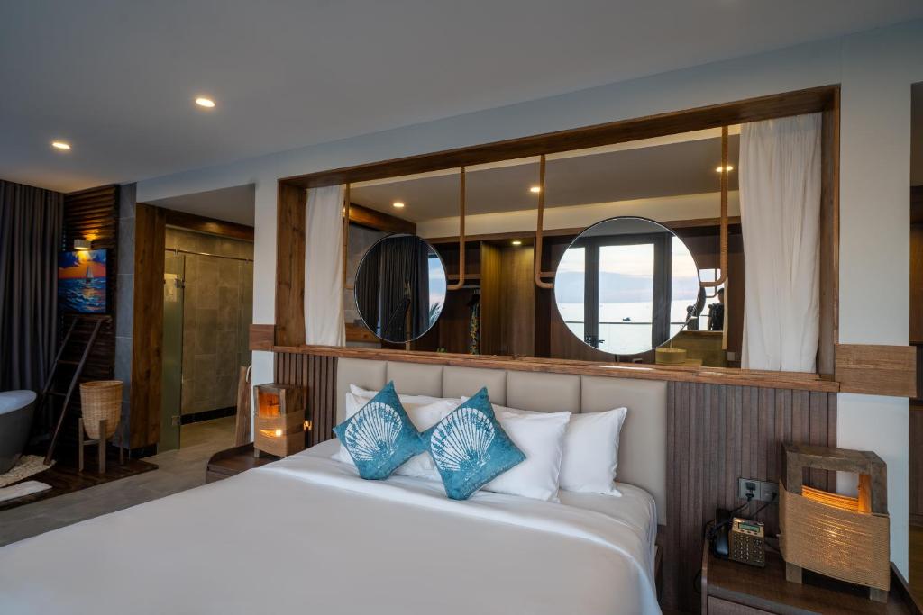 Sunset Beach Resort and Spa - 19