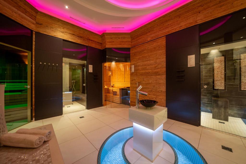 Koupelna v ubytování Boutique Hotel Montanara