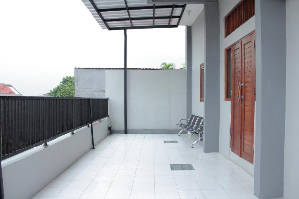 Balkón nebo terasa v ubytování OYO 121 Rumah Ayub Syariah