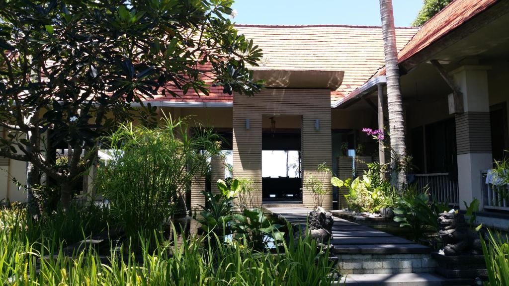 Villa Rumah Pantai Bali - 8