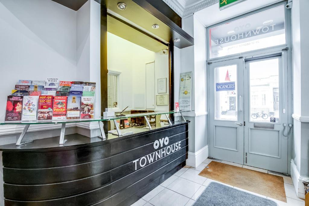 OYO Townhouse New England, London Victoria - Resim 39