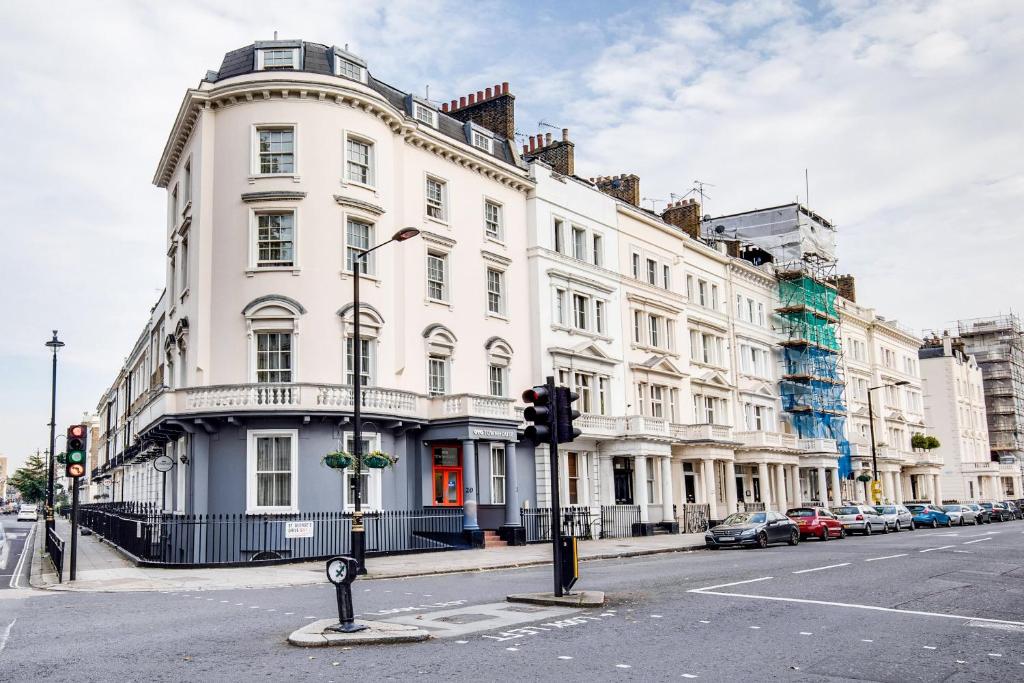 OYO Townhouse New England, London Victoria - Resim 41