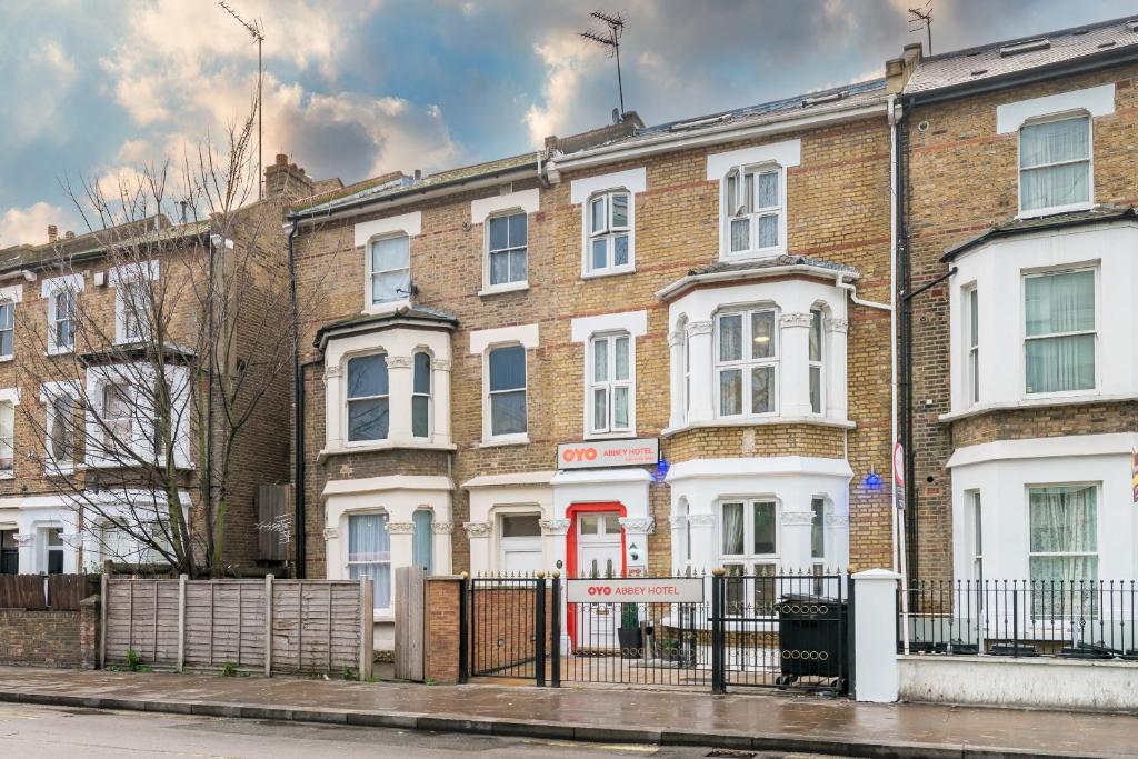 OYO Abbey Hotel, London Shepherd's Bush Market - Resim 1