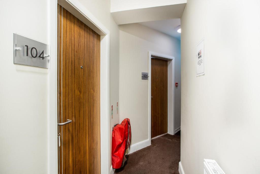 OYO The Arch, Wembly Stadium - Resim 7