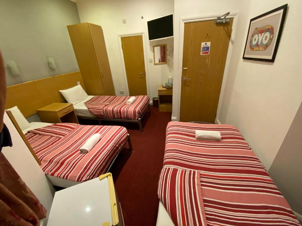 
Standard Triple Room
