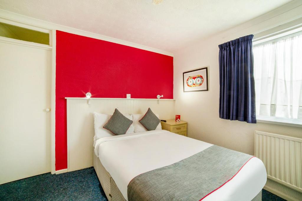 Postel nebo postele na pokoji v ubytování Marina Hotel