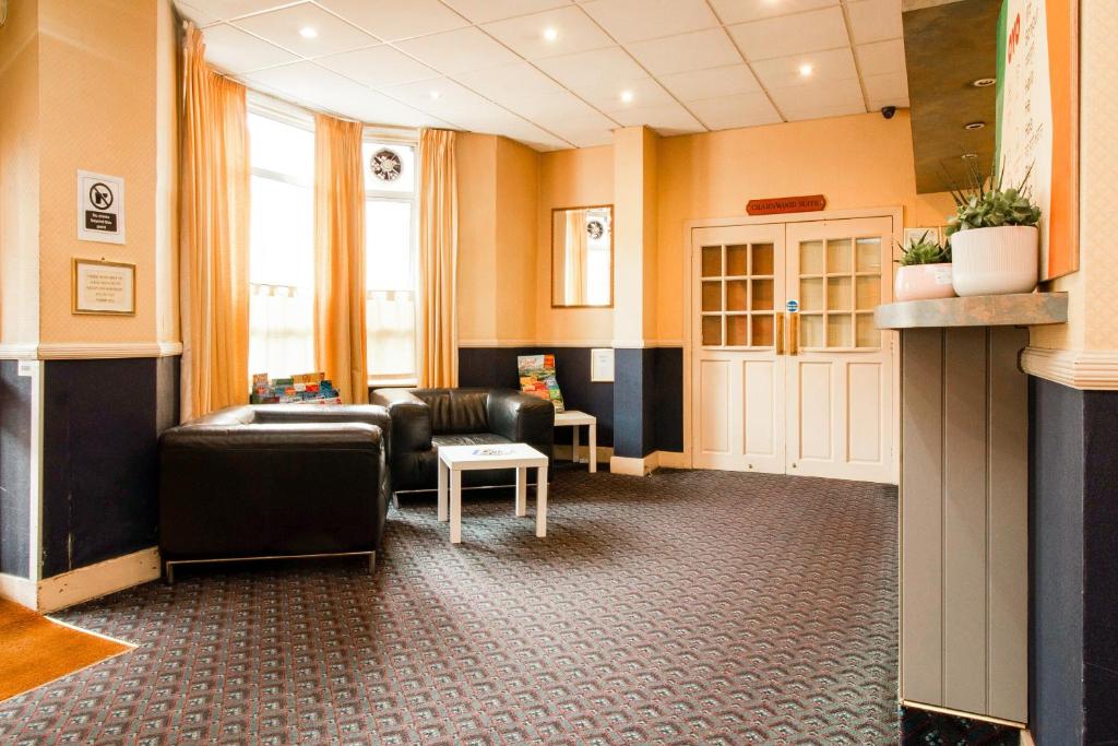 OYO Flagship Cardiff Central - Resim 7