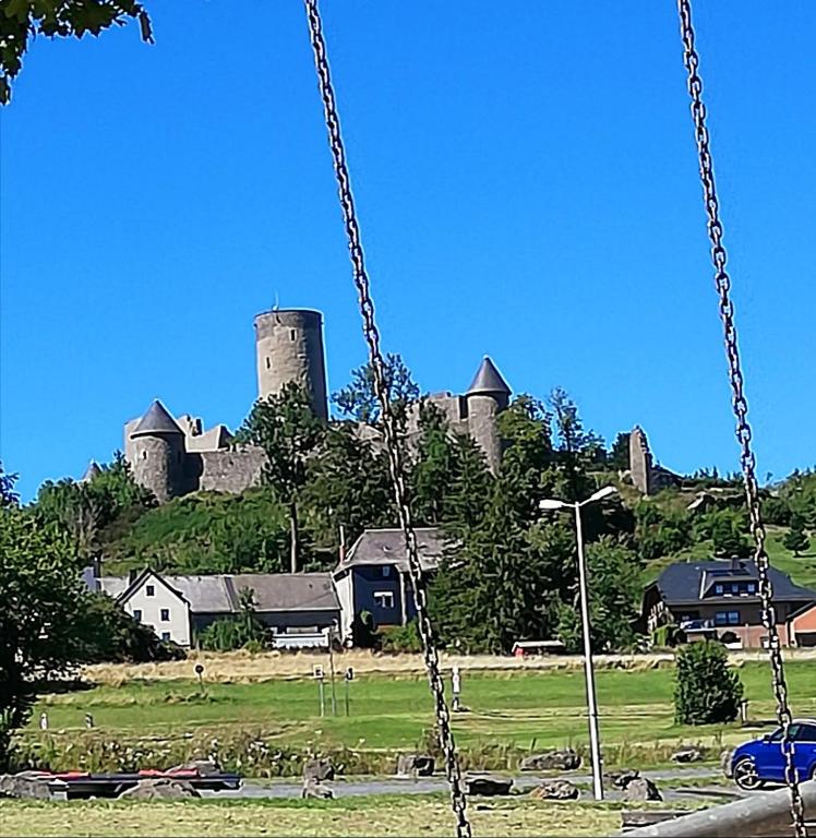 Fotografie z fotogalerie ubytování Am Lindenbaum, Ferienwohnung in Siebenbach am Nürburgring v destinaci Siebenbach