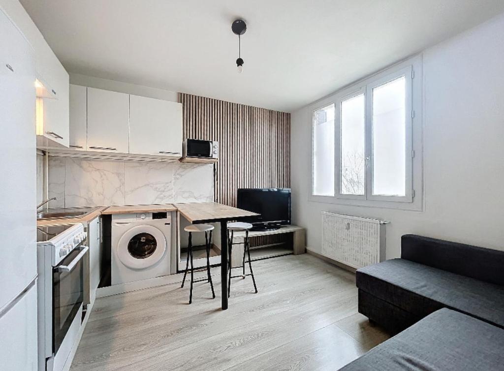 Gallery image of T2 idéal pour concerts, matchs & salons à Lyon ! in Décines-Charpieu