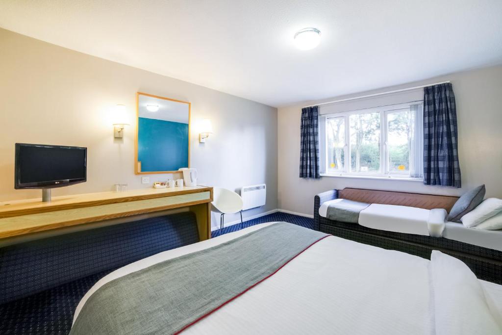 OYO Sunrise Hotel, A46 N Leicester - Deluxe Driepersoonskamer
