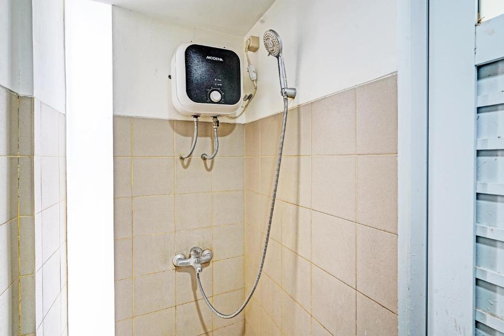 Koupelna v ubytování Super OYO 2190 Alamanda 7 Syariah