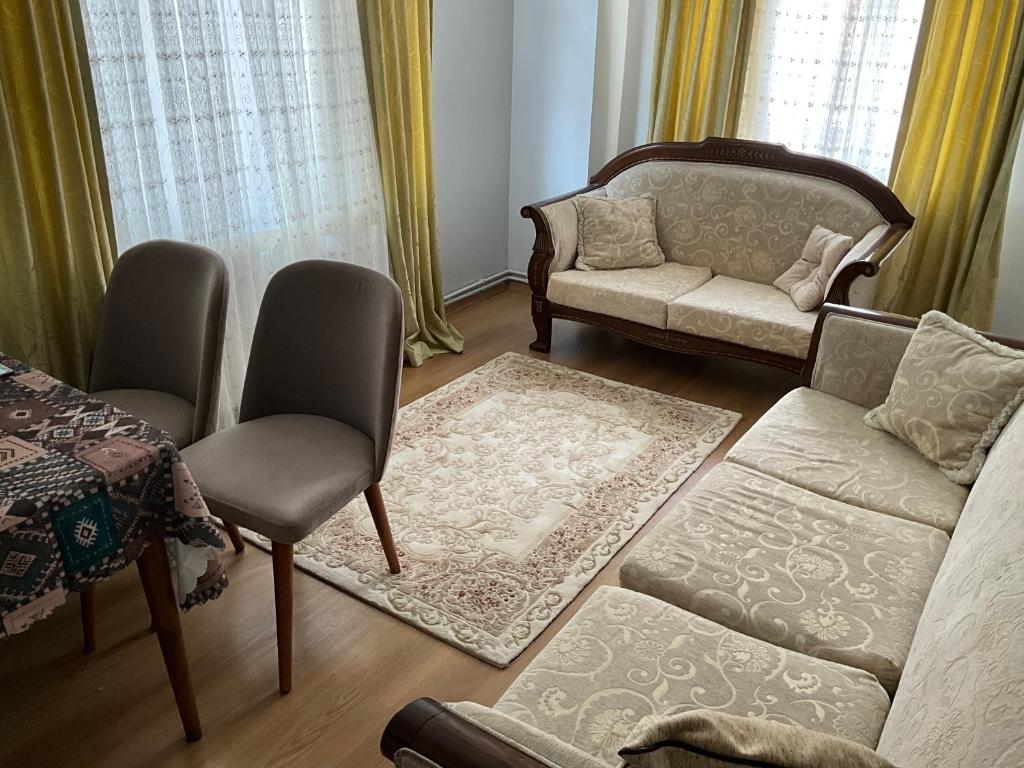 Three-room private apartment in Beyoğlu, Central Istanbul در استانبول