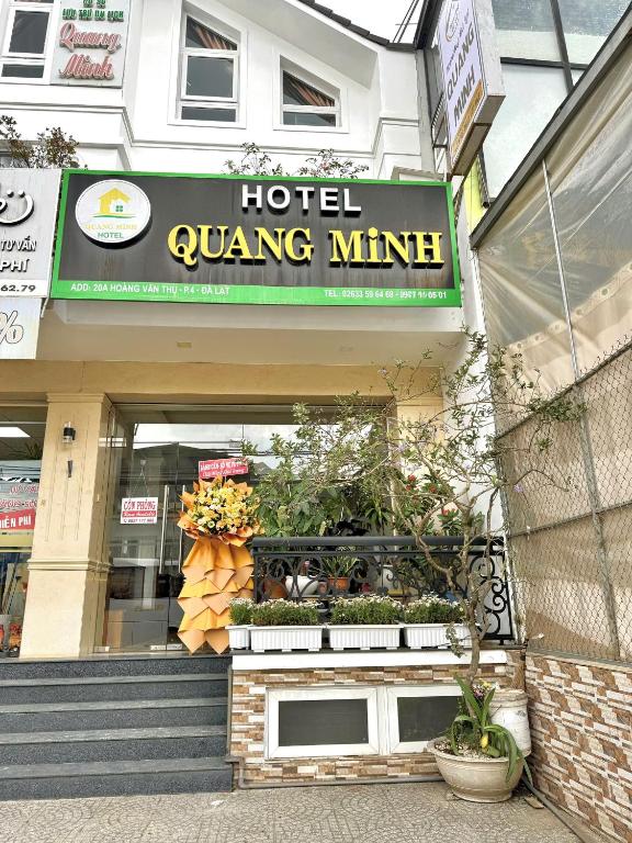 Tòa nhà nơi khách sạn tọa lạc