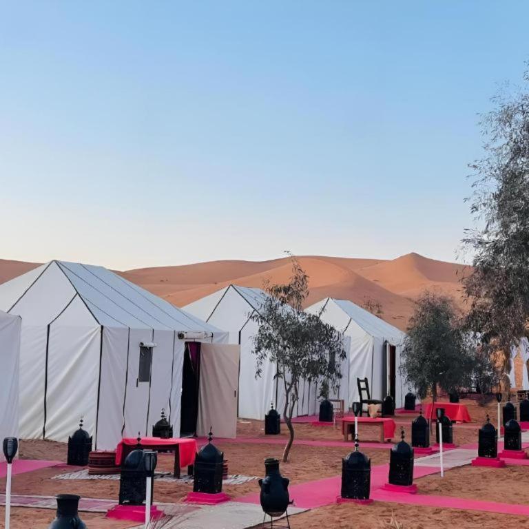 Příroda nedaleko luxury tent