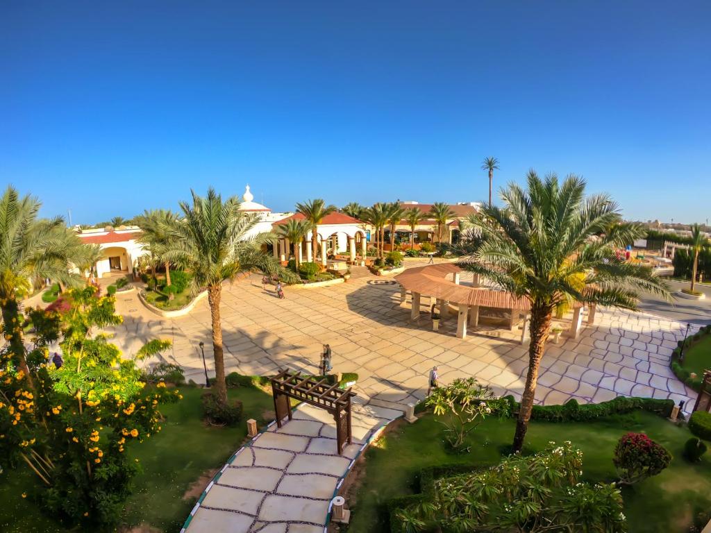 Bazén v ubytování Royal Regency Club - Ultra All Inclusive nebo v jeho okolí