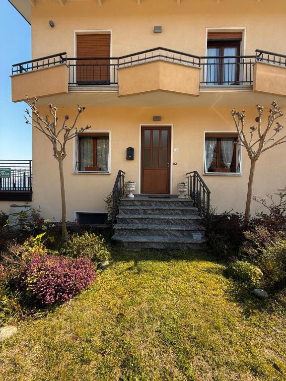 Jardí fora de casa vacanza Tivàn