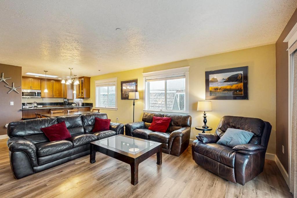Salt Water Beach House - Housity