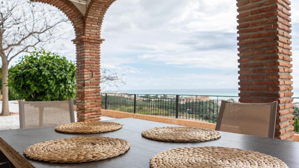 A general sea view or a sea view taken from A villát