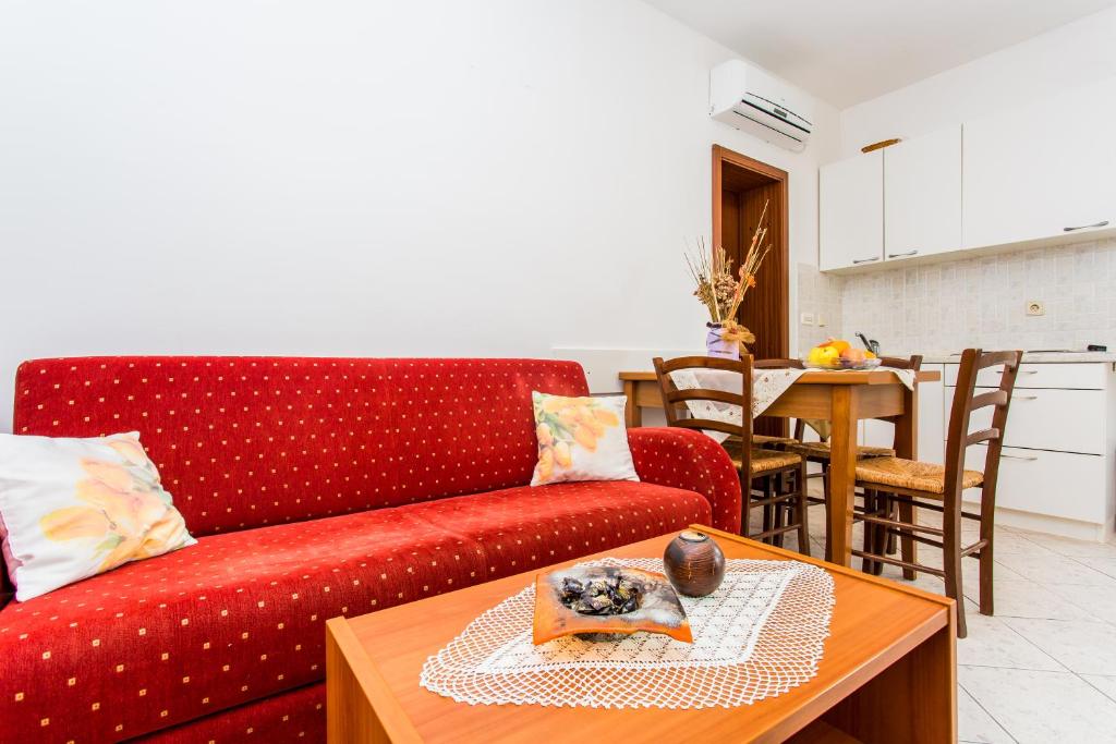 Gallery image of Apartments Lavanda 1 in Njivice