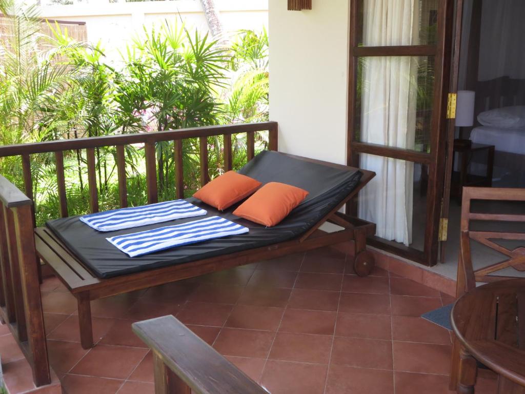 Lanka Beach Boutique Bungalows & Grand Villa - 17