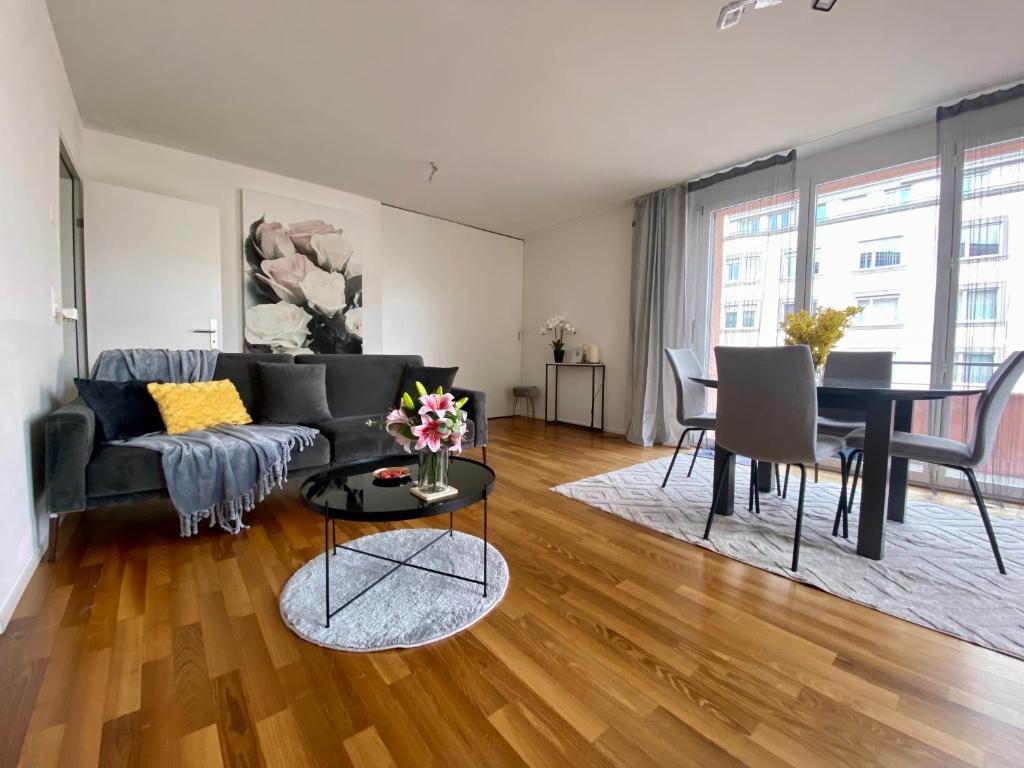 City Views Apartment am Schaffhauserplatz - Resim 12