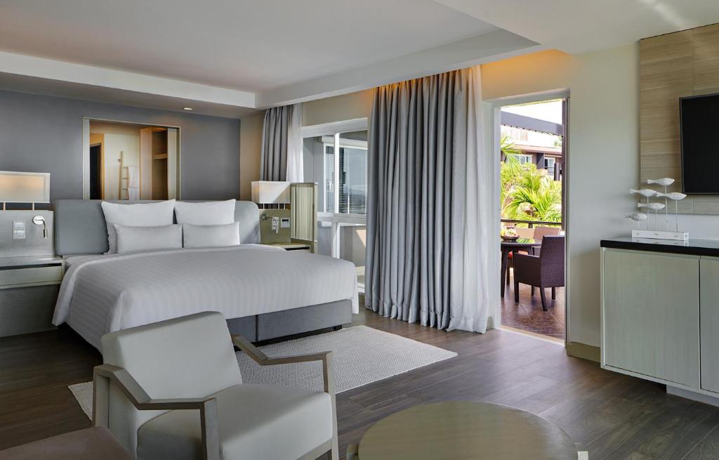 Kuchyň nebo kuchyňský kout v ubytování Pullman Phuket Panwa Beach Resort
