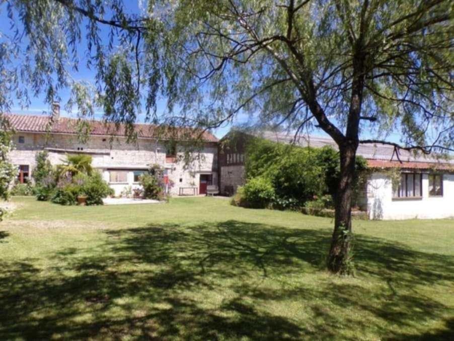 Photo de la galerie de l'établissement La Grange Gite, à La Chapelle-Pouilloux