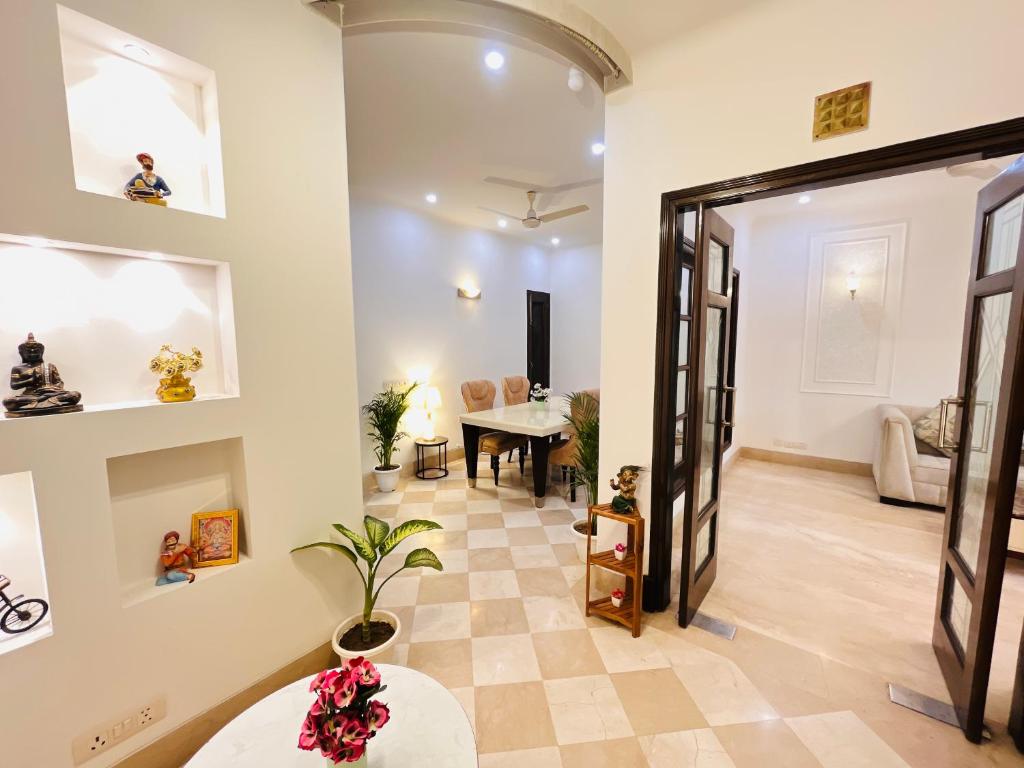 Fotografie z fotogalerie ubytování The South Manor Residency Near AIIMS Hospital New Delhi v Novém Dillí