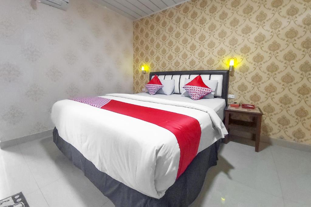 OYO 3196 Hotel Taman Cinta - Housity