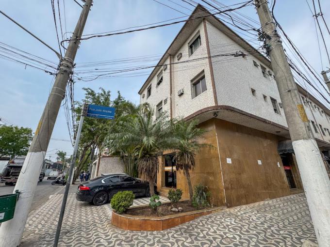 Edificio en el que se encuentra el hotel cápsula