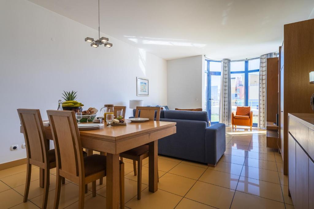 Χώρος καθιστικού στο Marina Orada Apartment with Pool - 900m from the Beach