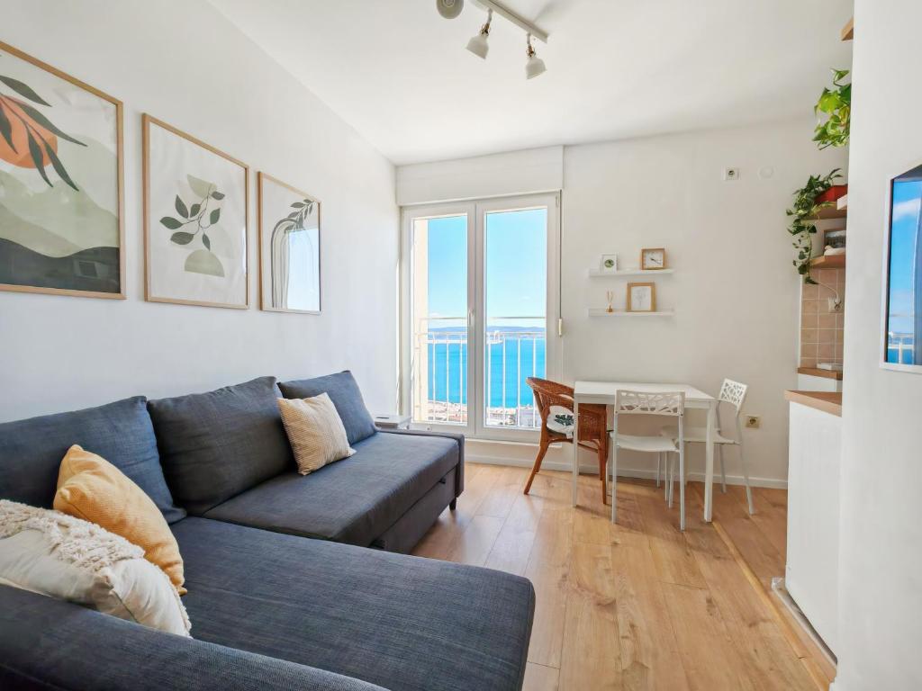 Moody apartment with an amazing view