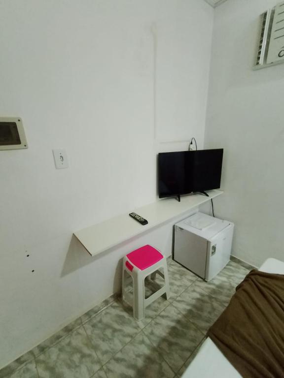 TV a/nebo společenská místnost v ubytování Mini suíte Atitude no centro de Maragogi