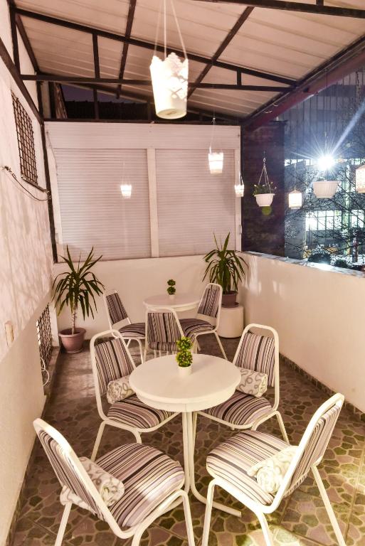 Posezení v ubytování Get Inn Skopje Hostel