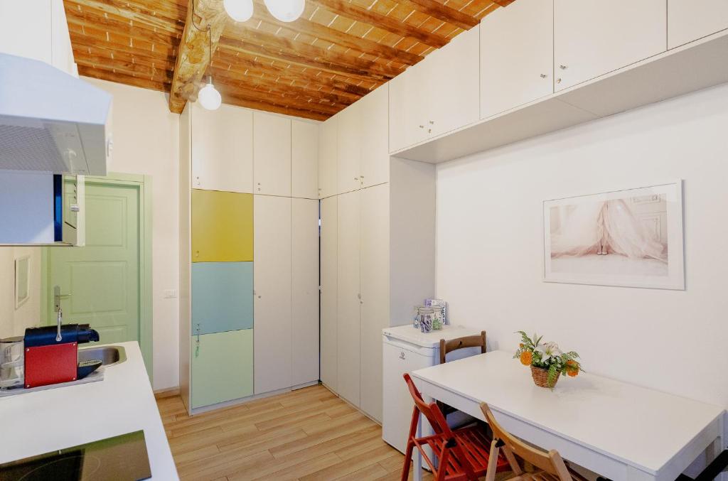 Florence David's Guesthouse Steps from Accademia Gallery - 13