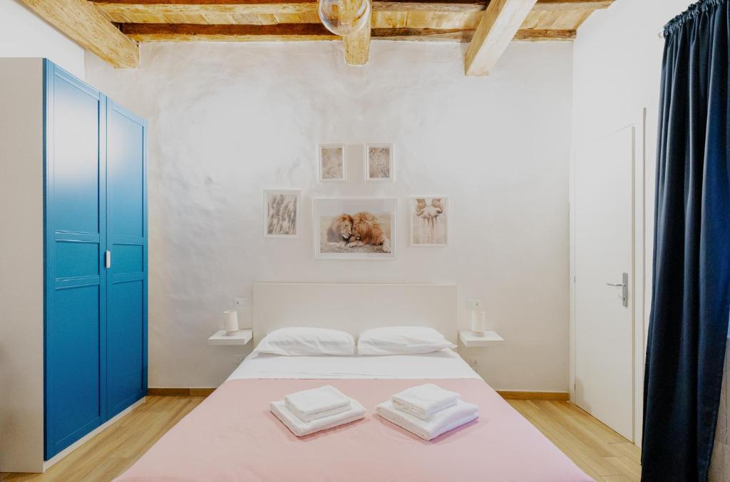 Florence David's Guesthouse Steps from Accademia Gallery - 2