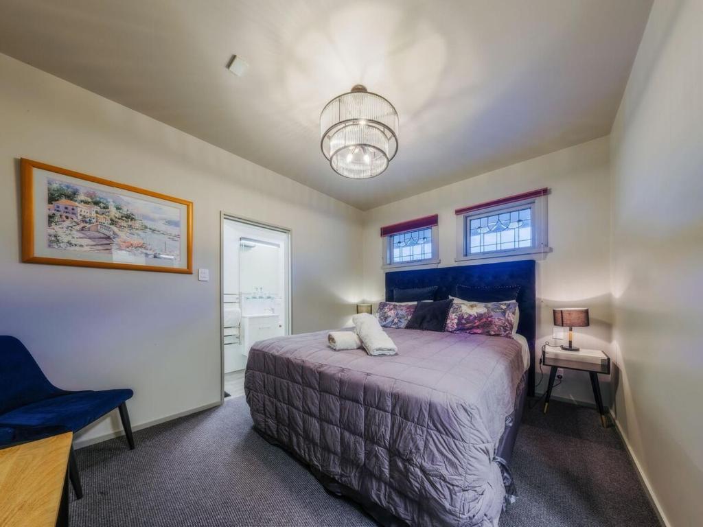 Cozy Corner at Jollies - Resim 2