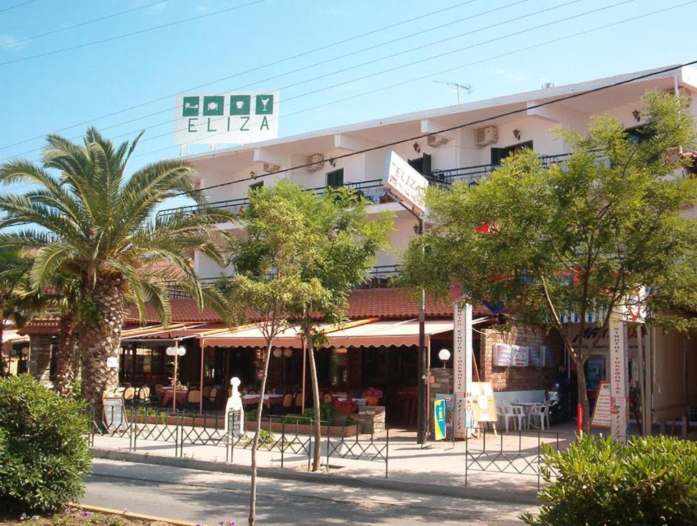 Eliza Studios and Apartments