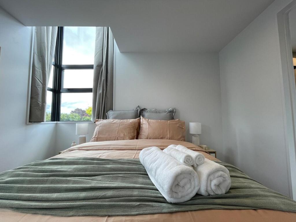 Luxury 2Bed2Bath Standalone Home With Parking - Resim 10