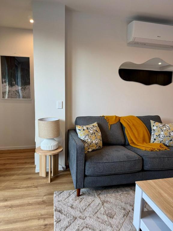 Luxury 2Bed2Bath Standalone Home With Parking - Resim 14