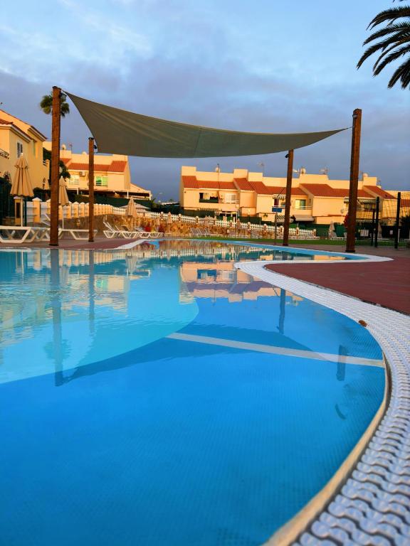 Bazén v ubytování Duplex Sonemar Pool nebo v jeho okolí