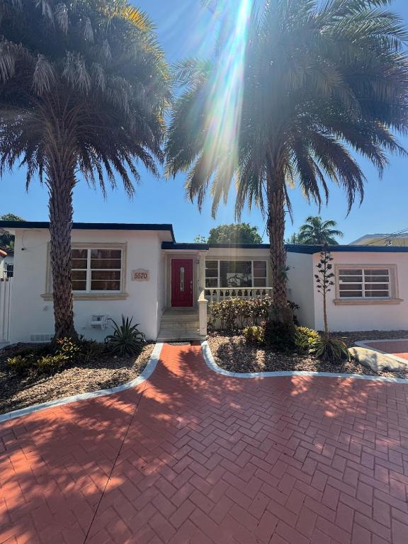 Coral Gables Guest Studio
