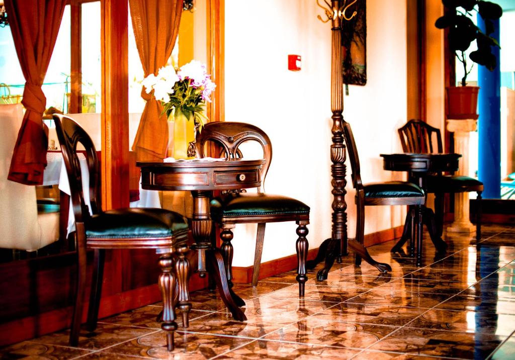 Posedenie v ubytovaní Boni Családi Wellness Hotel